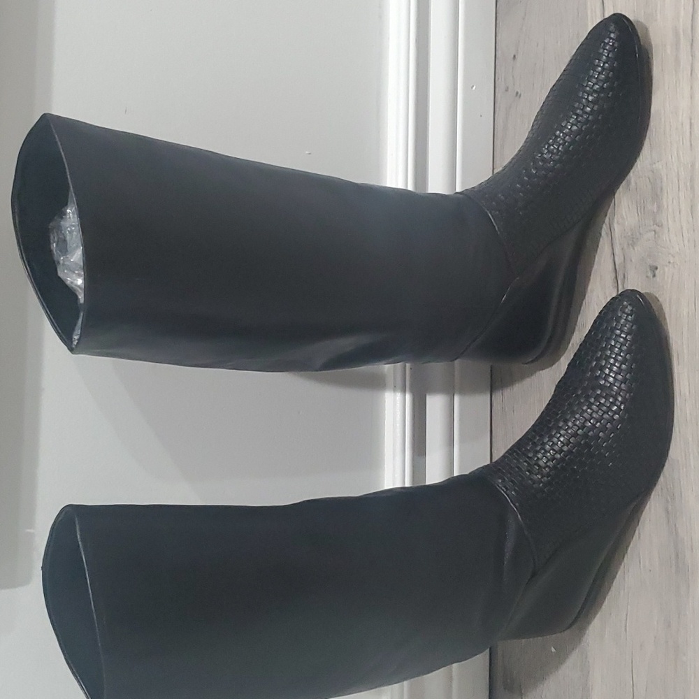 Unisa Women's Knee High Fitted Leather Wedges Boots sz 7.5 B